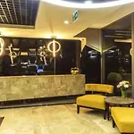 Hotel The 3*