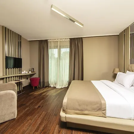 أجنحة ذا سيتي فندق 3*